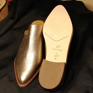 PERFECT HOLIDAY SHOES Corso Como 81/2m metallic gold pointy toe mule.